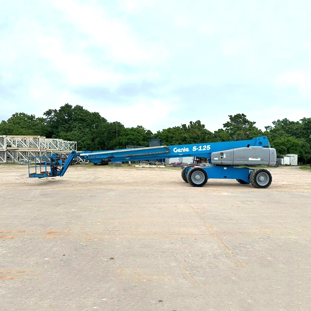 Alternative view of Cho thuê xe nâng người Boom Lift Genie S125