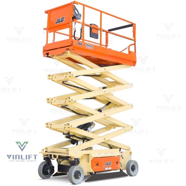 Xe nâng người JLG-2646ES