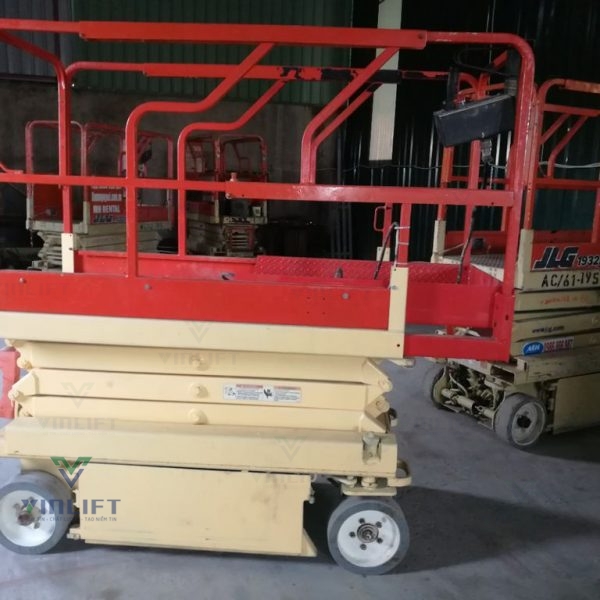 xe nâng JLG1932E2 1