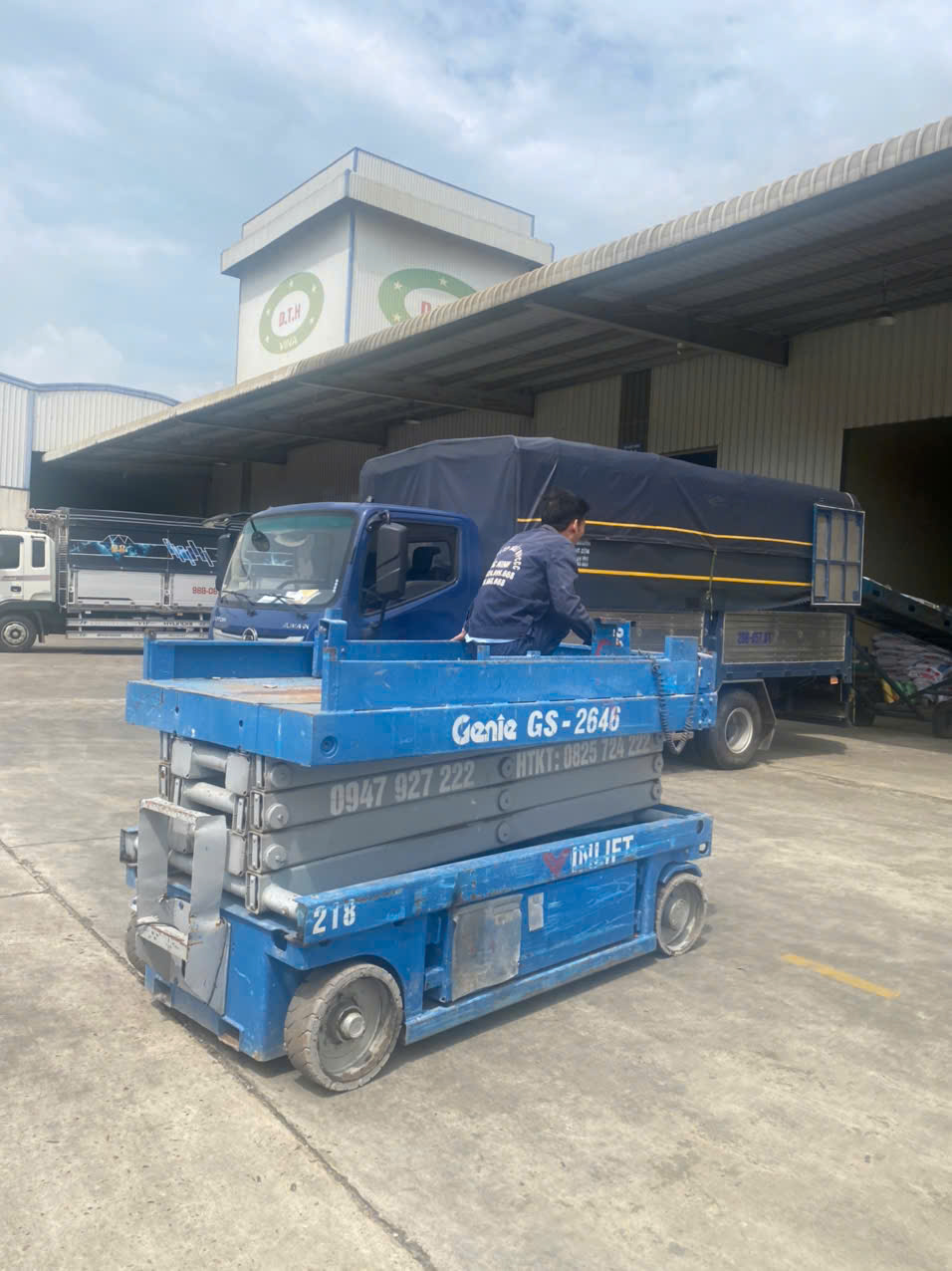 Cho Thuê Xe Nâng Người Cắt Kéo Gs 2646 – 10m