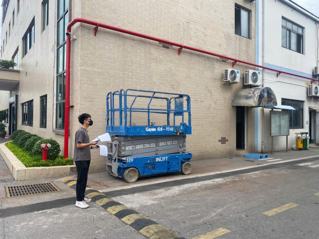 Thuê Xe Nâng Hàng Và Xe Nâng Người Tại Kcn Đồng Văn