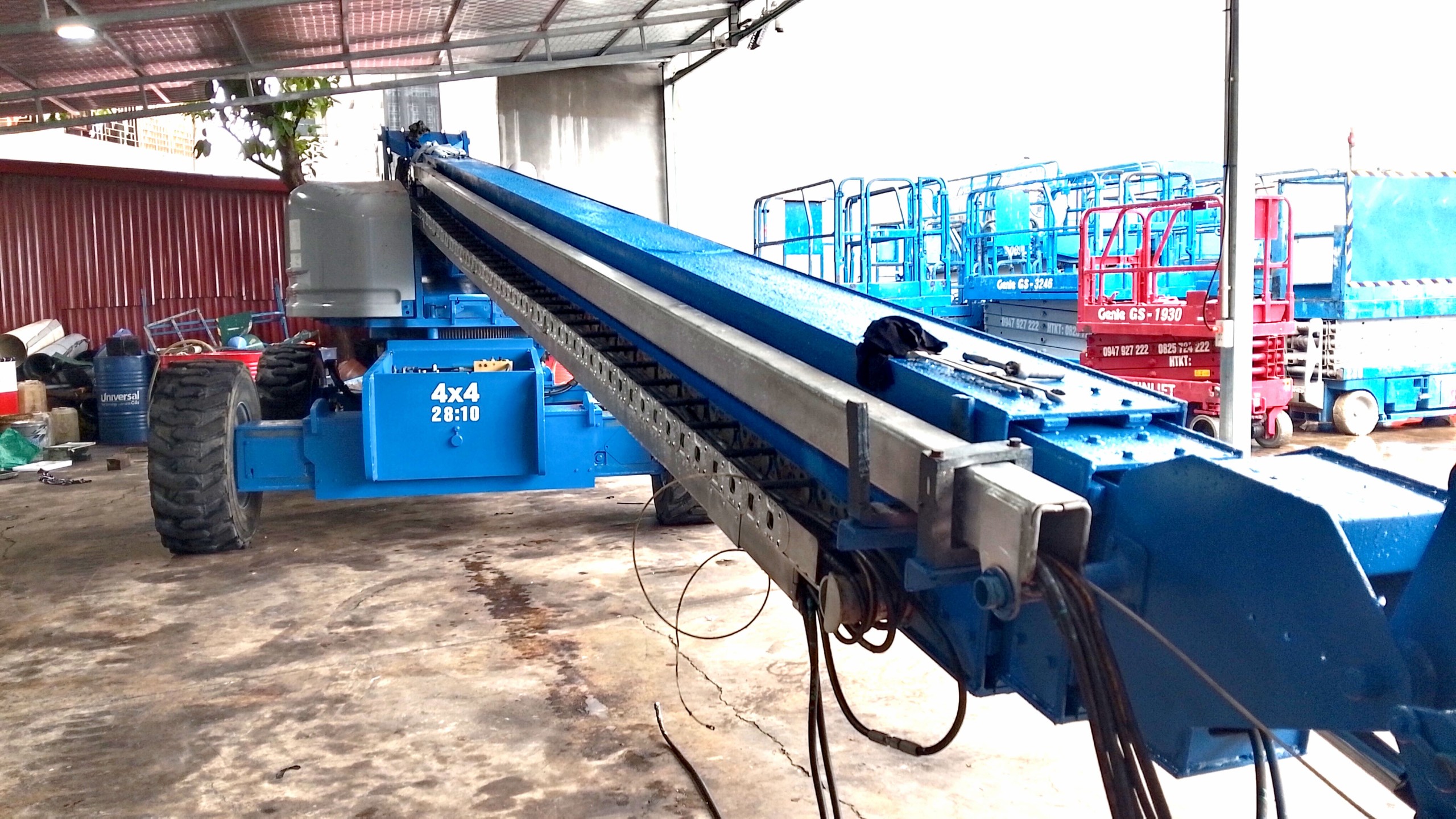 Cách Kiểm Tra Hệ Thống Thủy Lực Xe Nâng Người Trước Khi Khởi Động